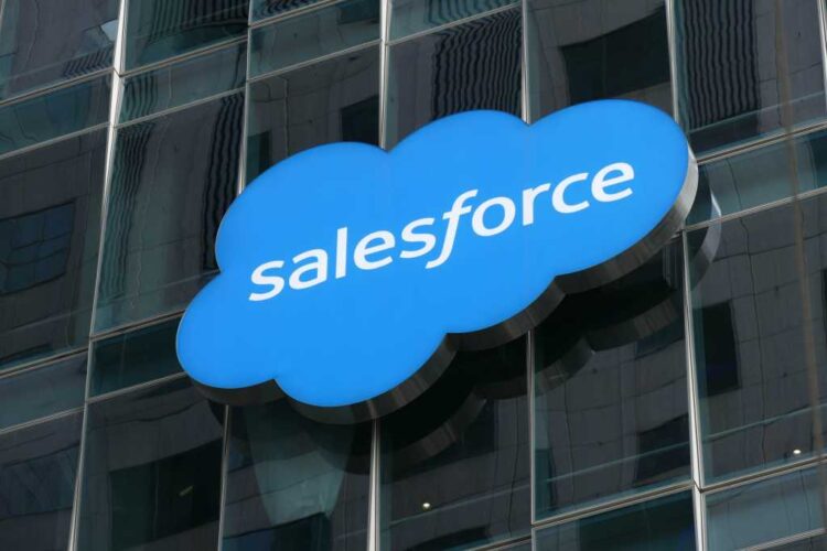 Salesforce debuts gen AI benchmark for CRM