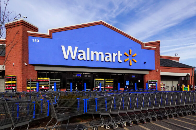 In Latest Total Rewards Move, Walmart Makes Bonuses Available for Hourly Workers