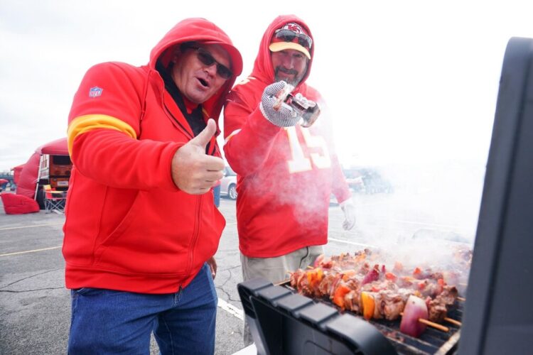 OMAHA STEAKS AND THE KANSAS CITY CHIEFS ARE GRILLIN’ UP A WINNING PARTNERSHIP