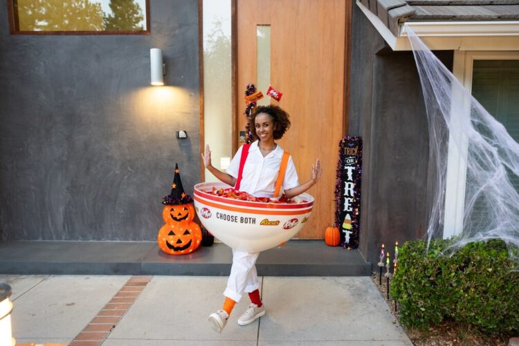 Kit Kat® and Reese’s Have Created the Ultimate Trick-or-Treating Hack to Help You “Choose Both”