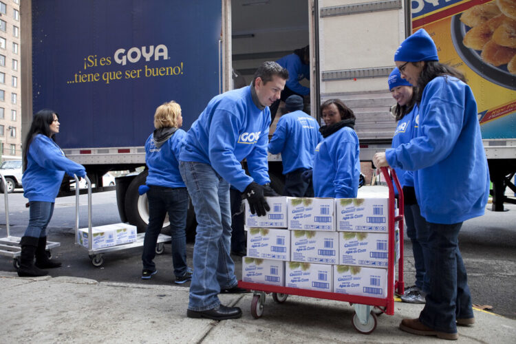 GOYA GIVES BACK AND GIVES THANKS BY DONATING OVER 300,000 POUNDS OF FOOD TO THOSE IN NEED