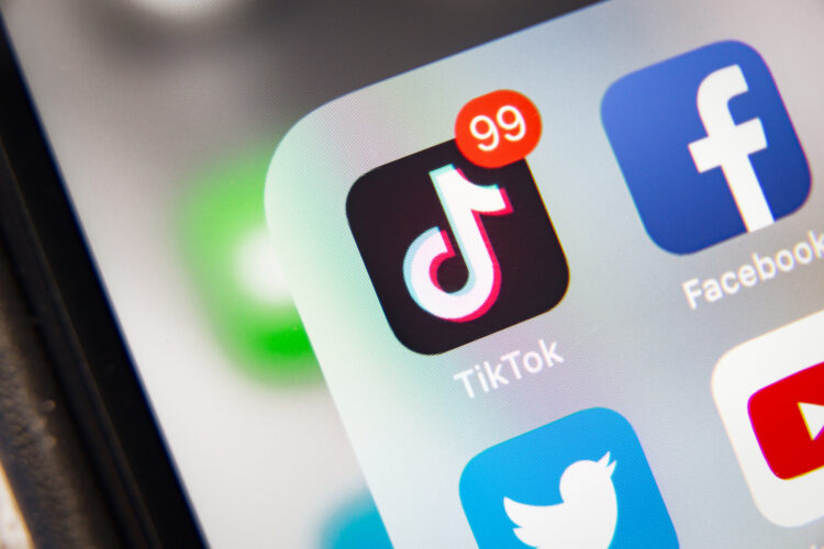 SHRM Survey Finds Workers Split on TikTok Ban
